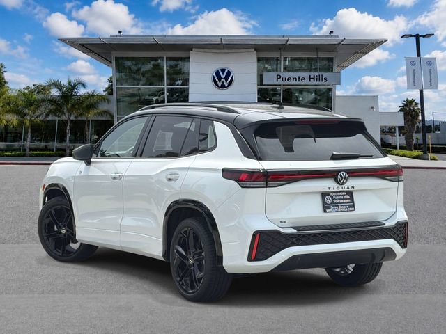 New 2026 Volkswagen Tiguan SE R-Line FWD image 5