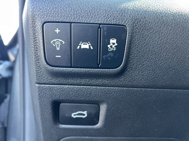 Used 2023 Kia K5 LXS image 11