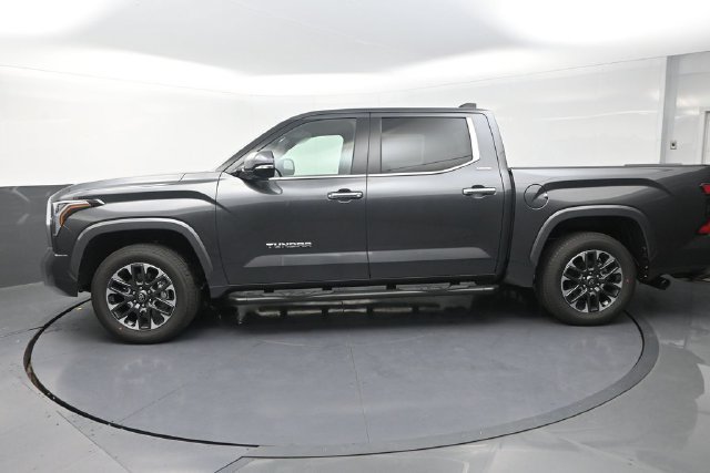 Used 2026 Toyota Tundra Limited AWD/4WD image 4