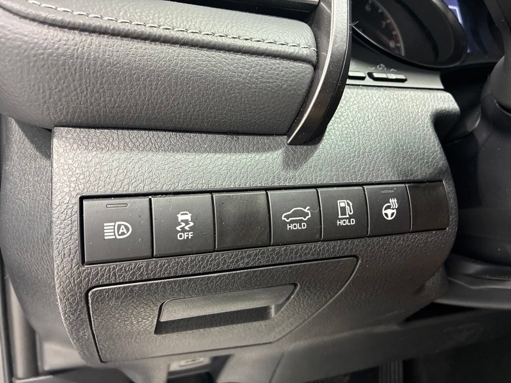 Used 2024 Toyota Camry SE w/ Cold Weather Package FWD image 15