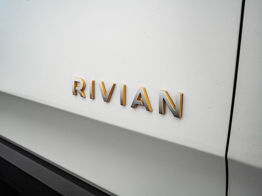 Used 2023 Rivian R1S Adventure image 16