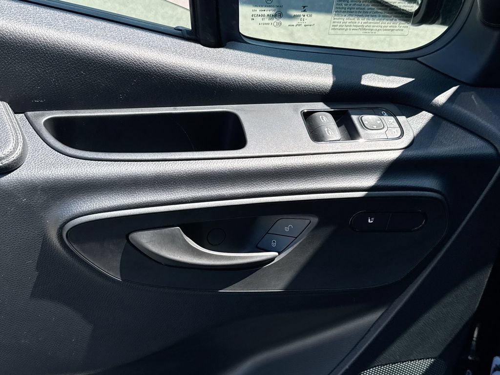 Used 2022 Mercedes-Benz Sprinter 2500 image 18