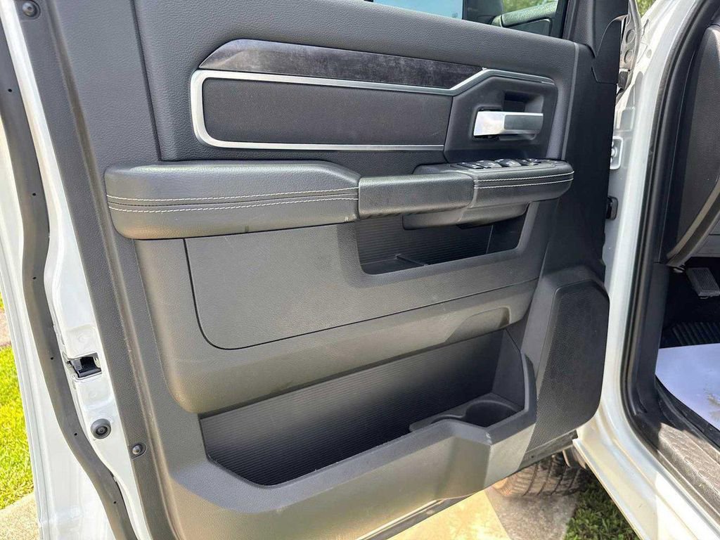 Used 2024 RAM 3500 Big Horn image 15