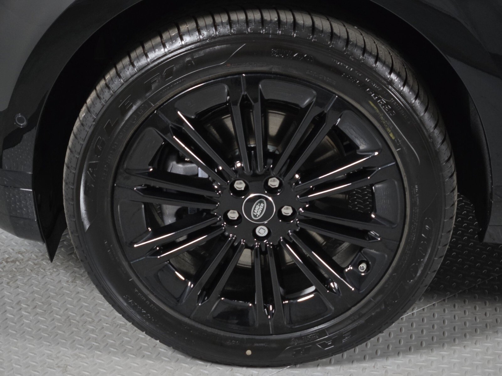 New 2026 Land Rover Range Rover Evoque Dynamic SE image 9