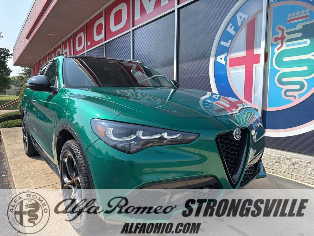 New 2025 Alfa Romeo Stelvio Sprint video 1
