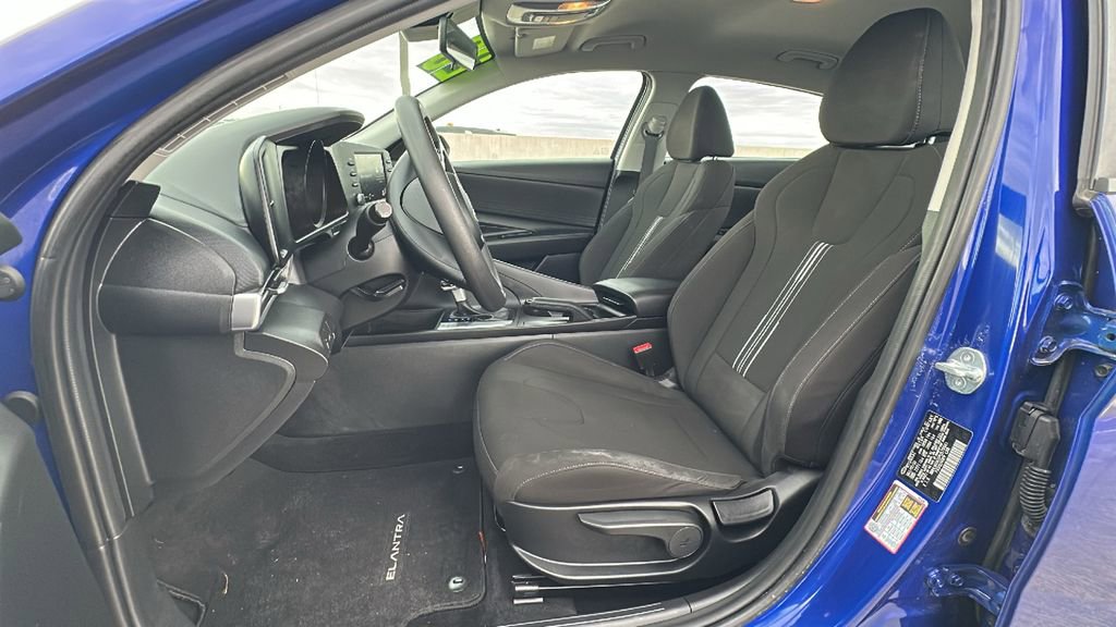 Used 2023 Hyundai Elantra SEL image 4