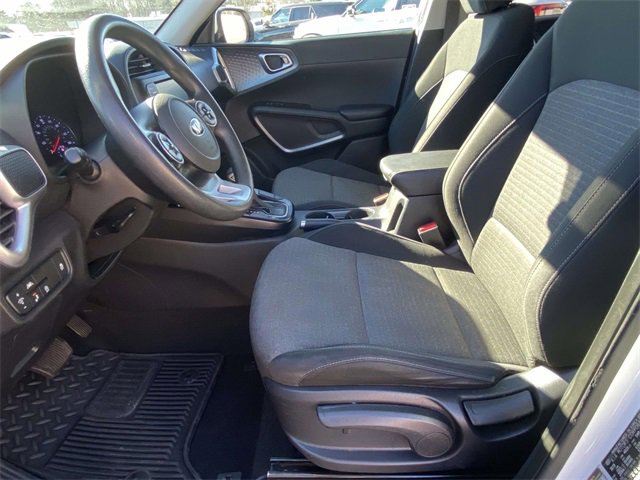 Used 2020 Kia Soul S image 12