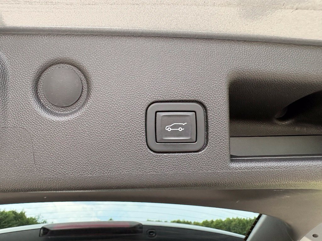 Used 2024 Chevrolet Equinox RS FWD image 48