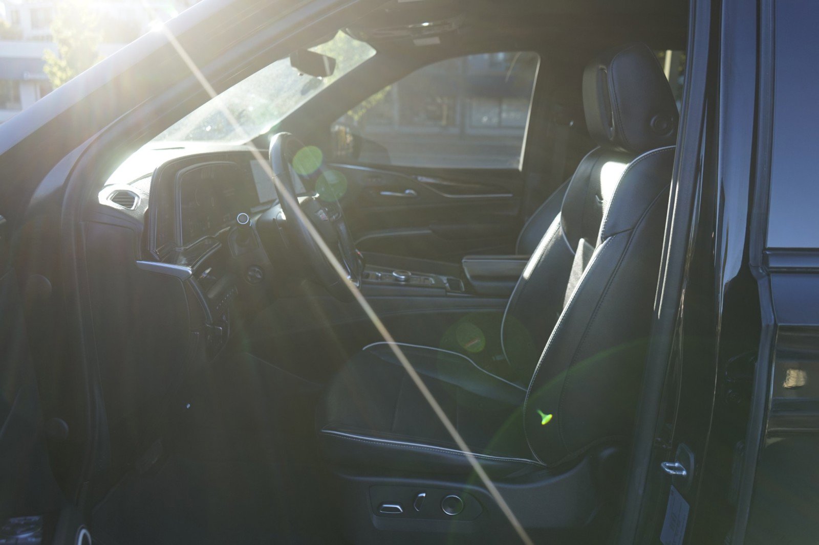 Used 2021 Cadillac Escalade Sport w/ Driver Assist Tech Package image 17