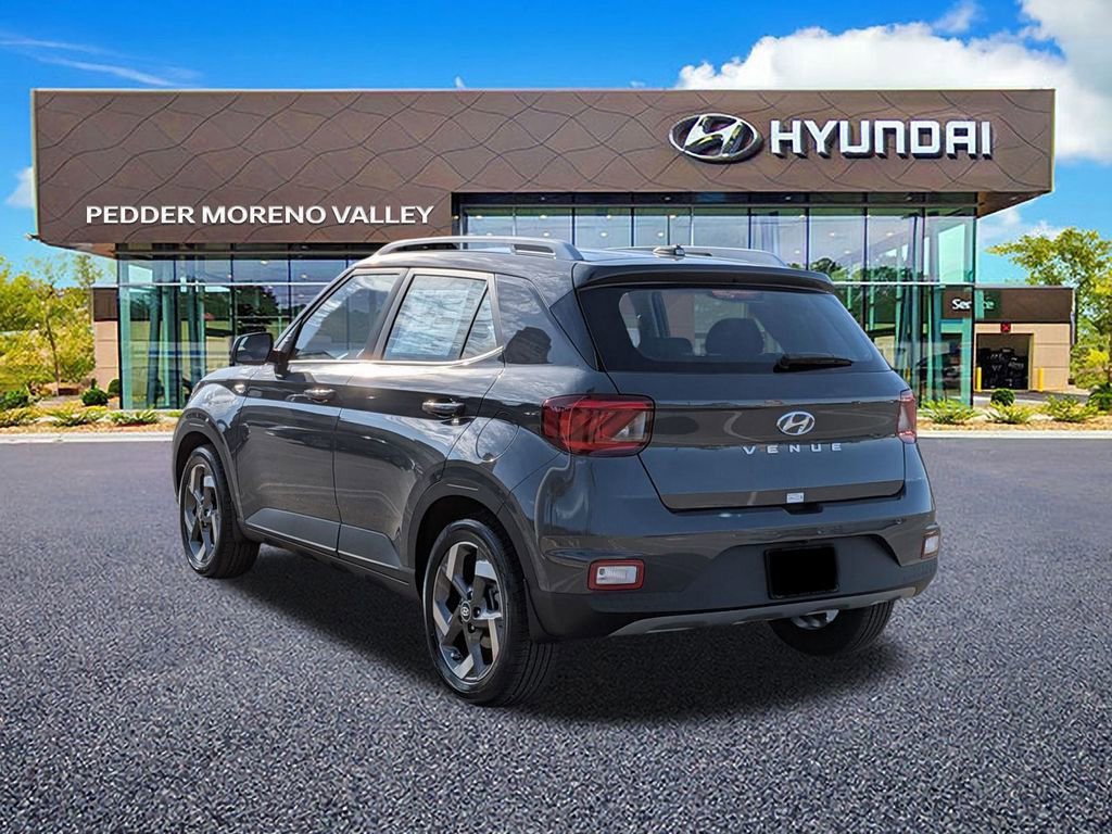 New 2026 Hyundai Venue SEL FWD image 6