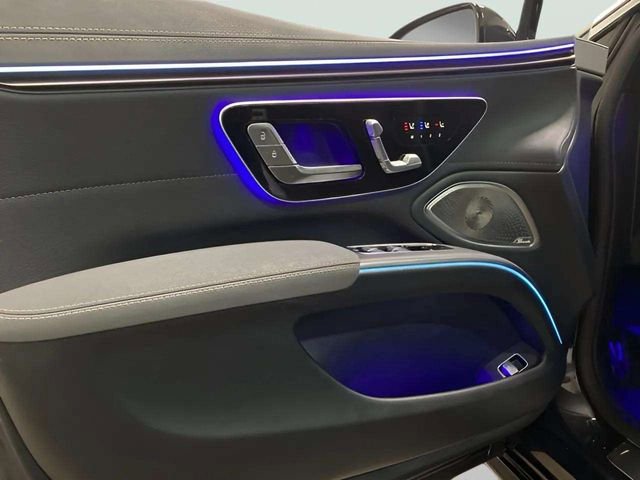 Used 2023 Mercedes-Benz EQS 580 4MATIC Sedan image 15