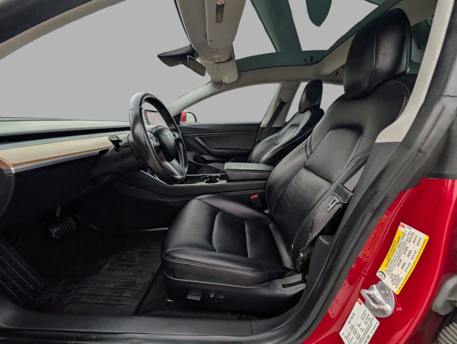 Used 2018 Tesla Model 3 Mid Range RWD image 4