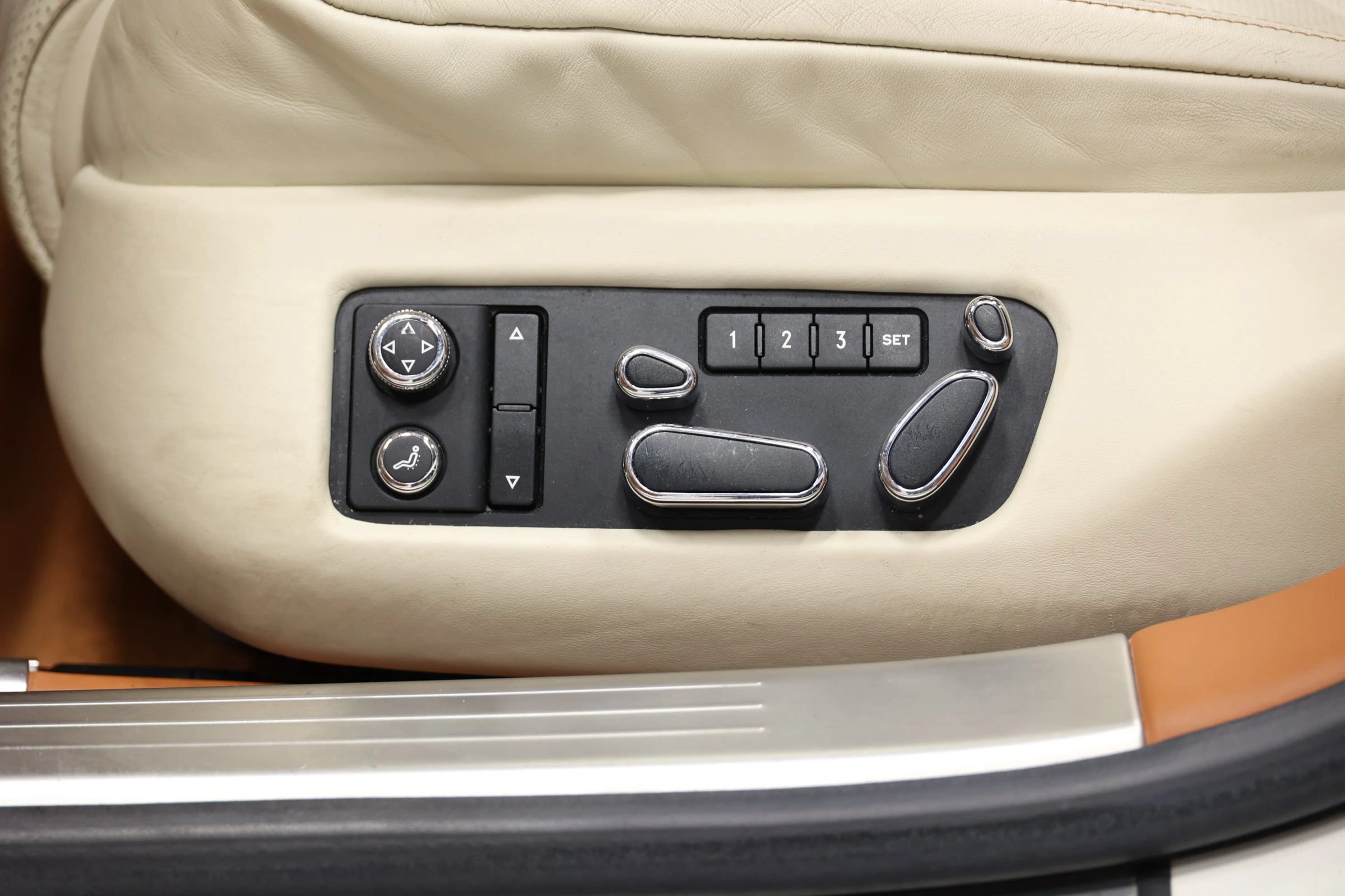 Used 2018 Bentley Flying Spur V8 AWD/4WD image 15