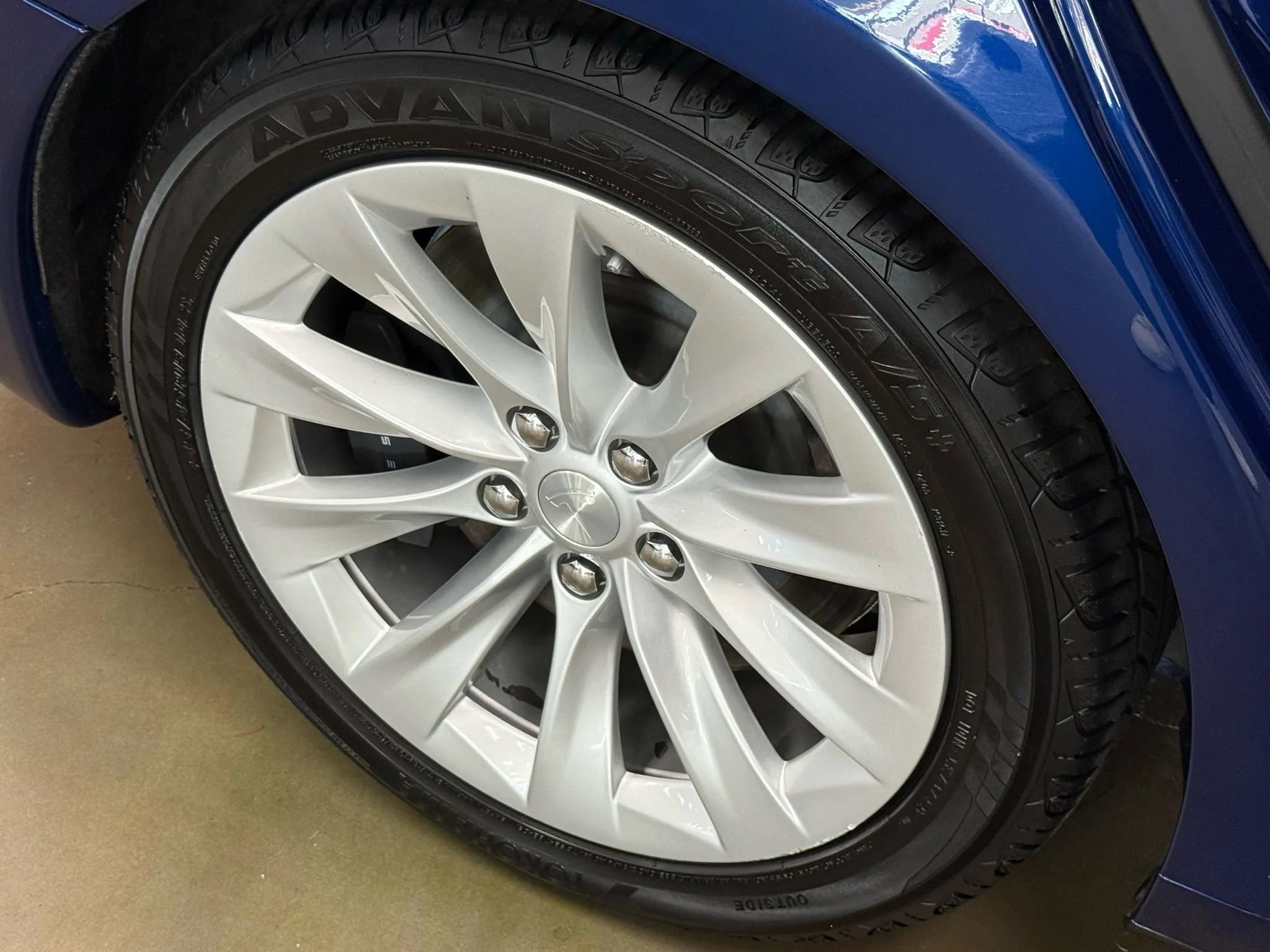 Used 2019 Tesla Model S Standard Range image 20