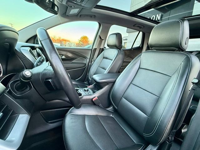 Used 2022 GMC Terrain SLT w/ Infotainment Package II image 17