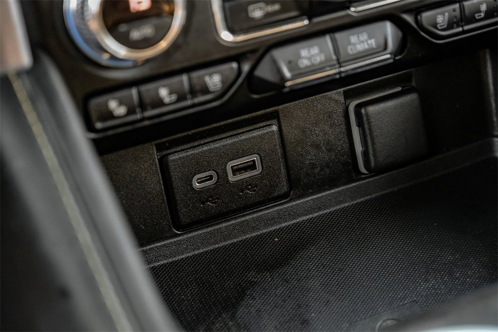 Used 2022 GMC Yukon XL SLT image 25