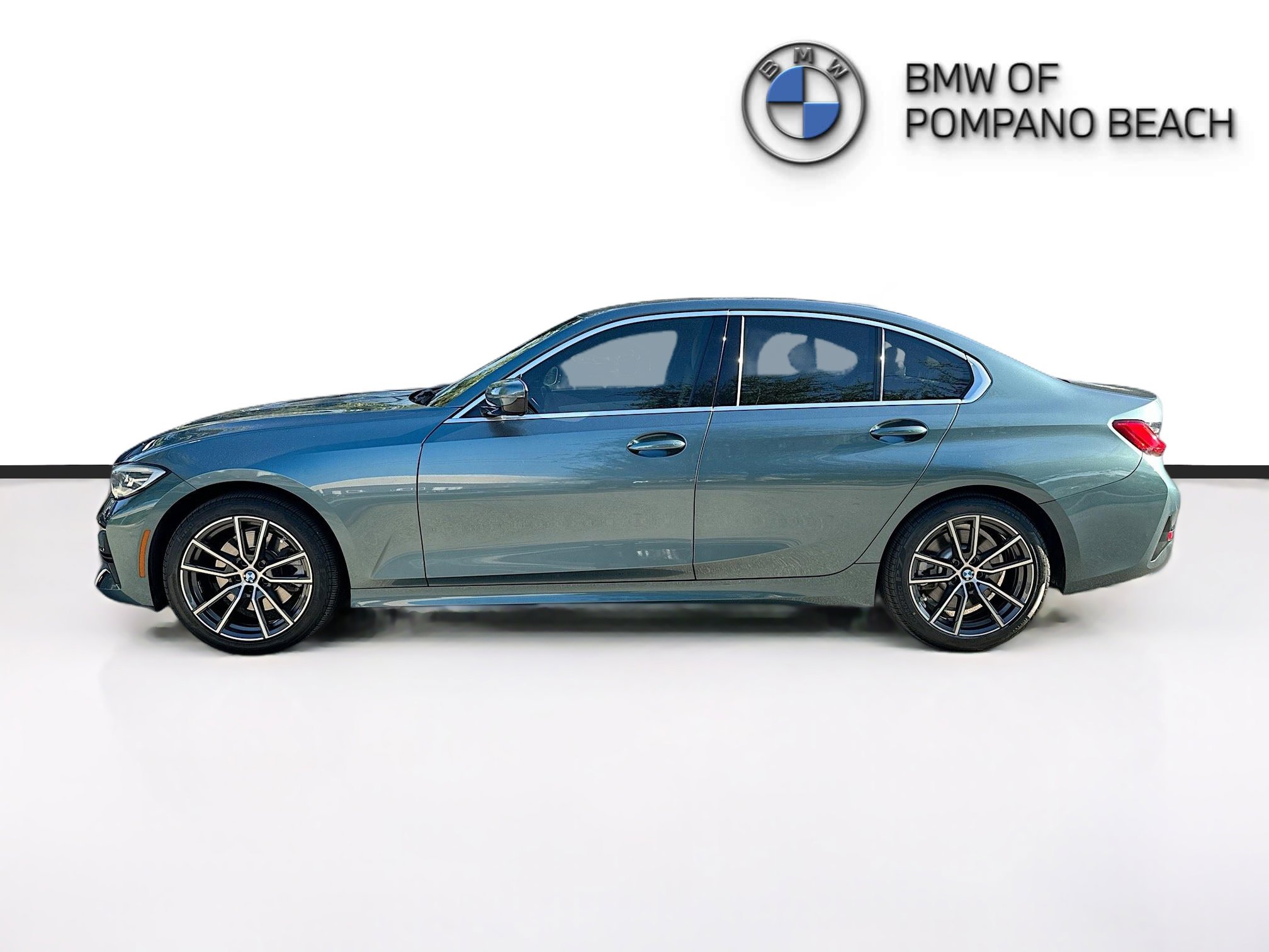 Used 2021 BMW 330i Sedan image 4