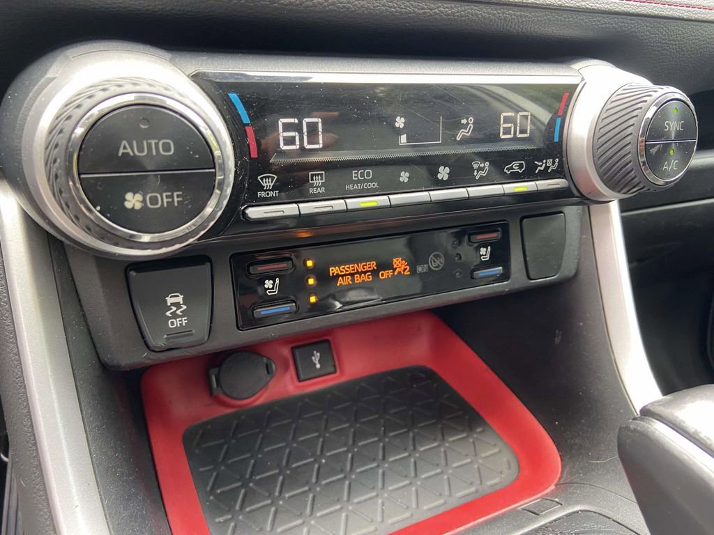 Used 2021 Toyota RAV4 TRD Off-Road w/ TRD Off-Road Weather Package AWD/4WD image 25