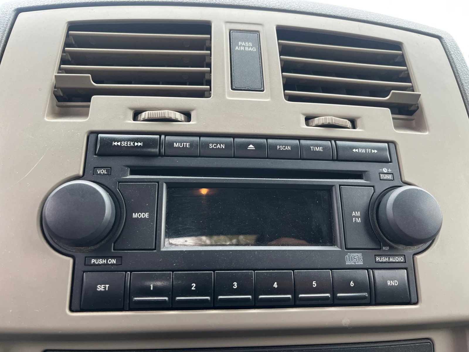 Used 2005 Dodge Dakota SLT image 27