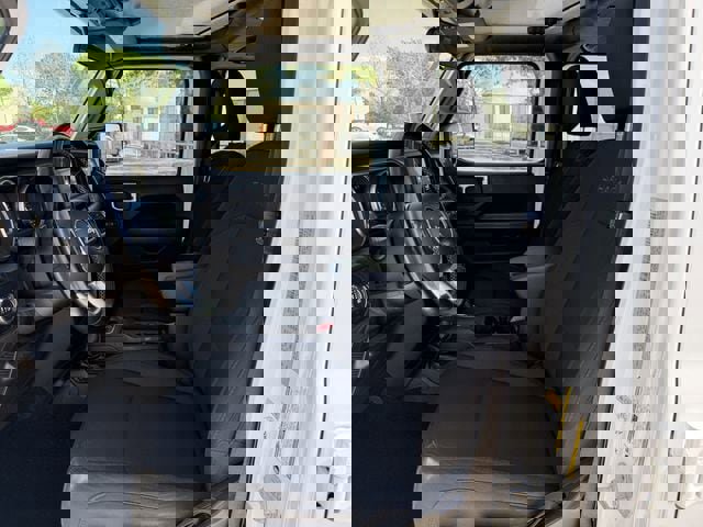 Used 2020 Jeep Wrangler Unlimited Sahara image 24