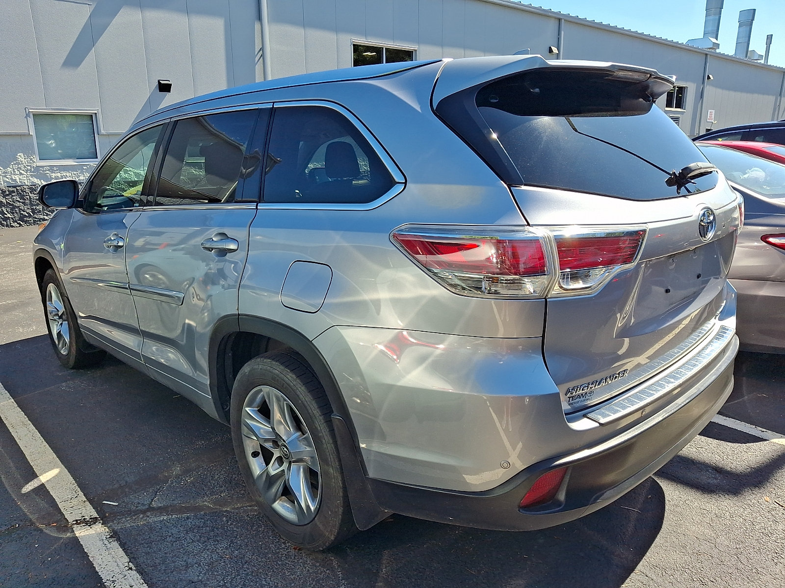 Used 2016 Toyota Highlander Limited Platinum AWD/4WD image 3