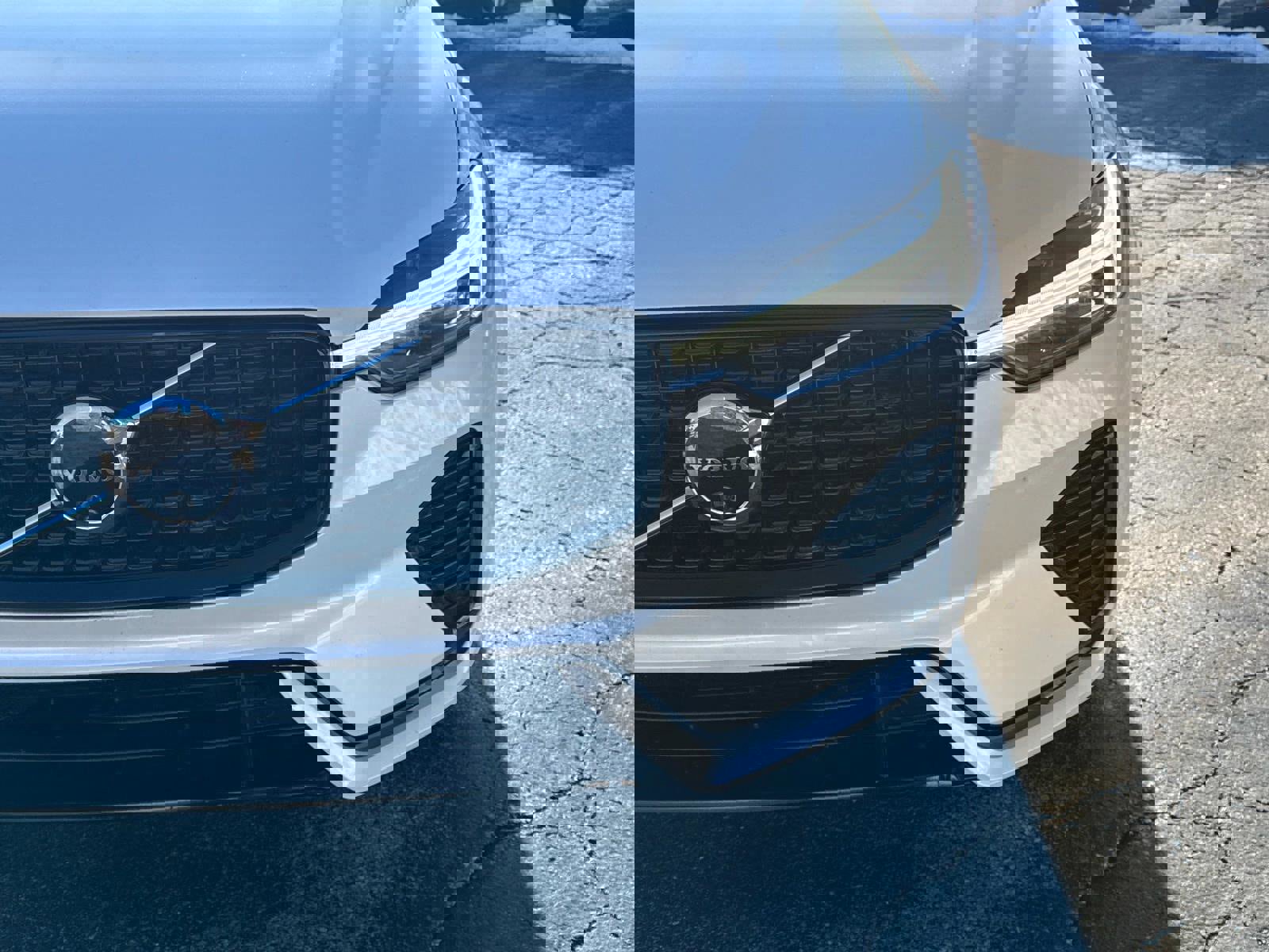 Certified 2025 Volvo XC60 B5 Plus image 9