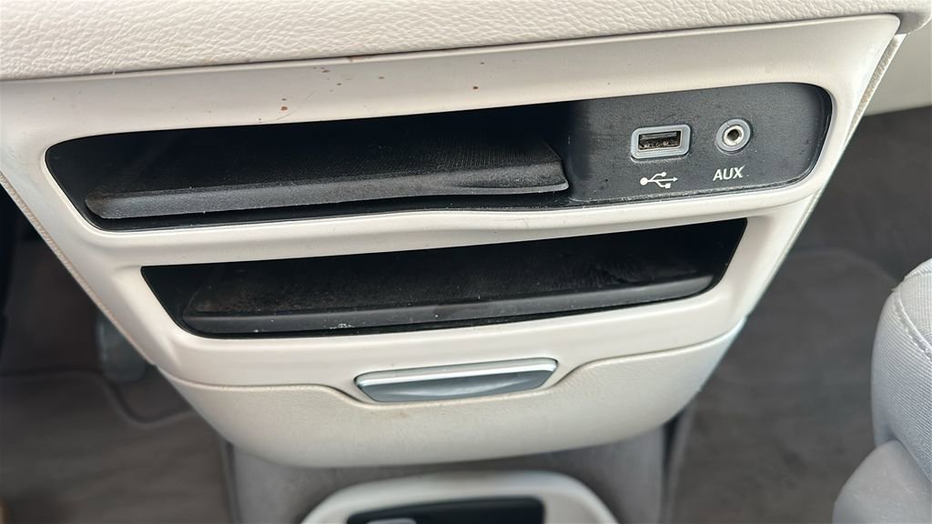 Used 2017 Chrysler Pacifica LX image 26