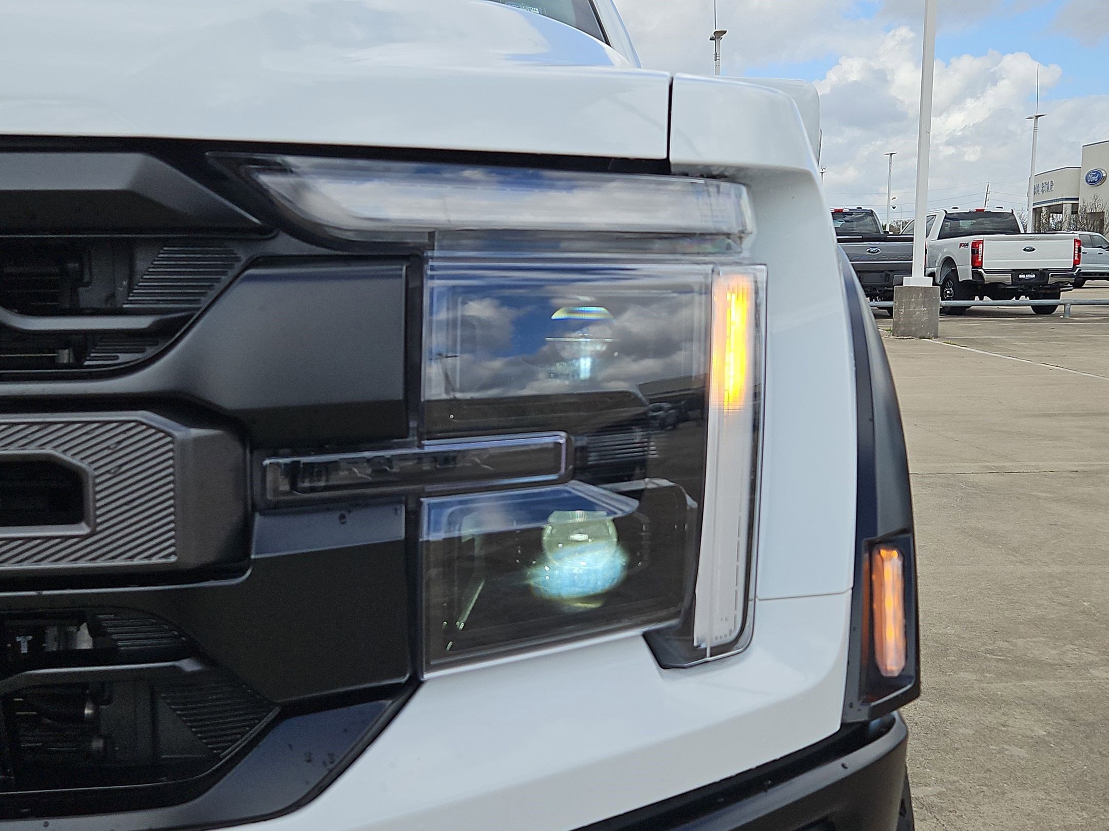 Used 2025 Ford F150 Raptor AWD/4WD image 11