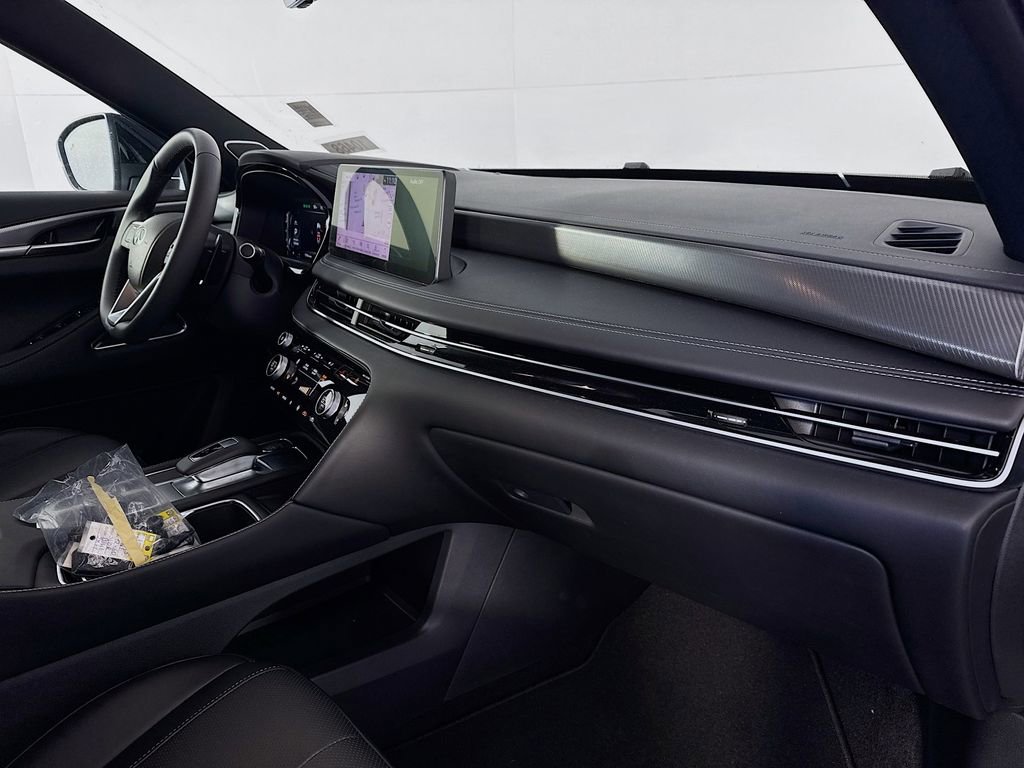 Certified 2025 INFINITI QX60 Luxe w/ Black Edition image 32