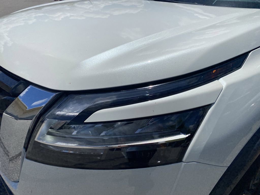 Used 2022 Nissan Pathfinder SV FWD image 20
