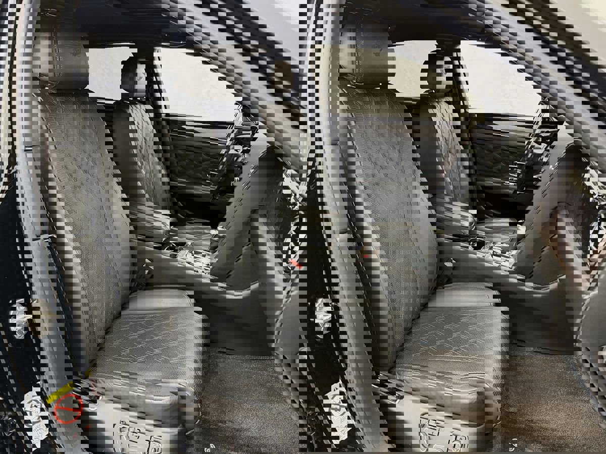 Used 2015 Bentley Flying Spur V8 image 26