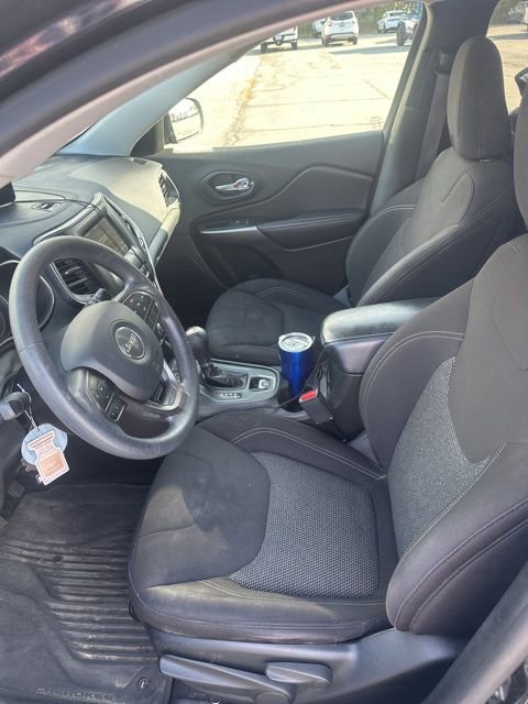 Used 2020 Jeep Cherokee Latitude image 9