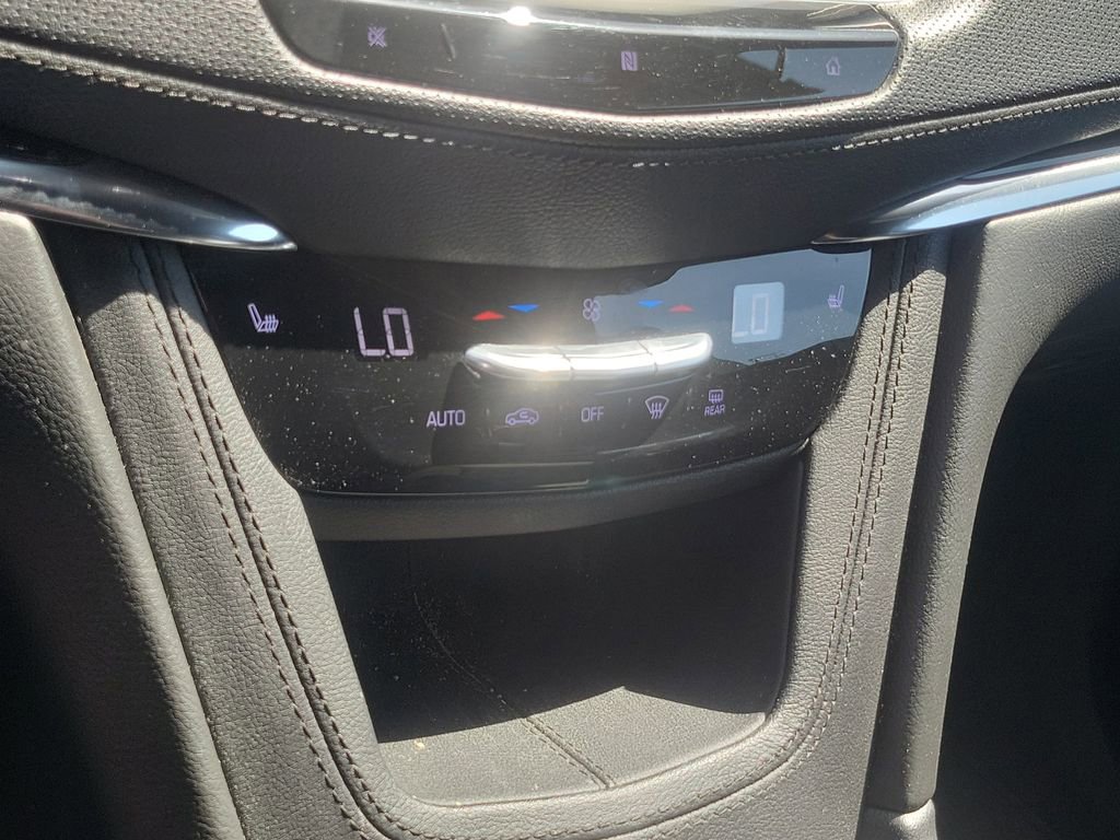 Used 2020 Cadillac XT5 Premium Luxury image 29