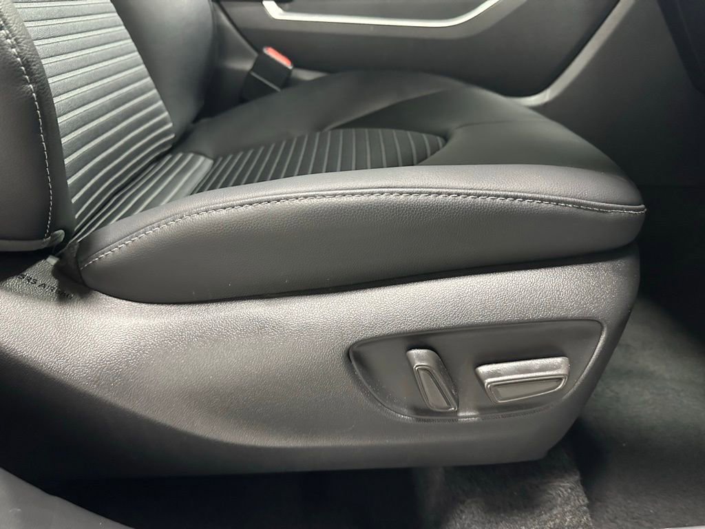 Used 2025 Toyota Highlander XSE image 65