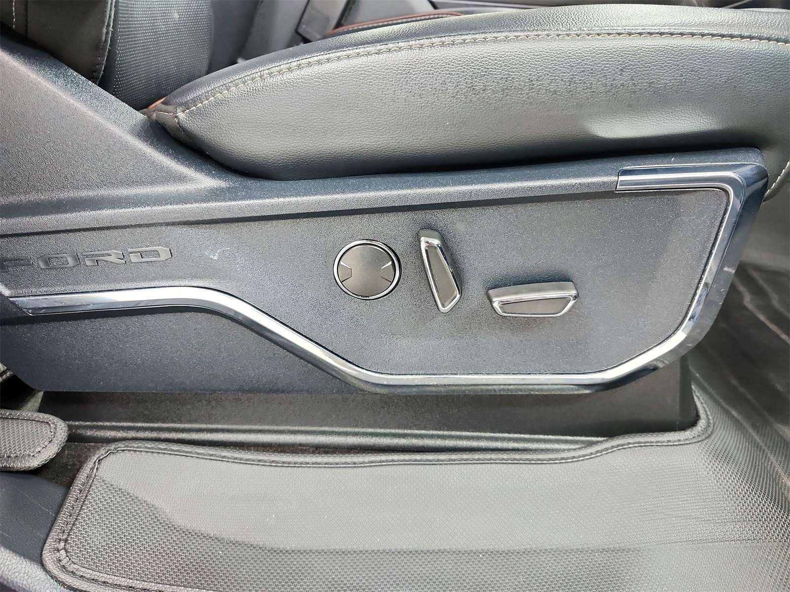 Used 2021 Ford F150 Lariat w/ Equipment Group 502A High image 44