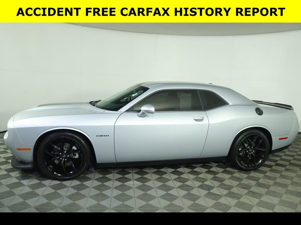Used 2022 Dodge Challenger R/T w/ Driver Convenience Group image 4