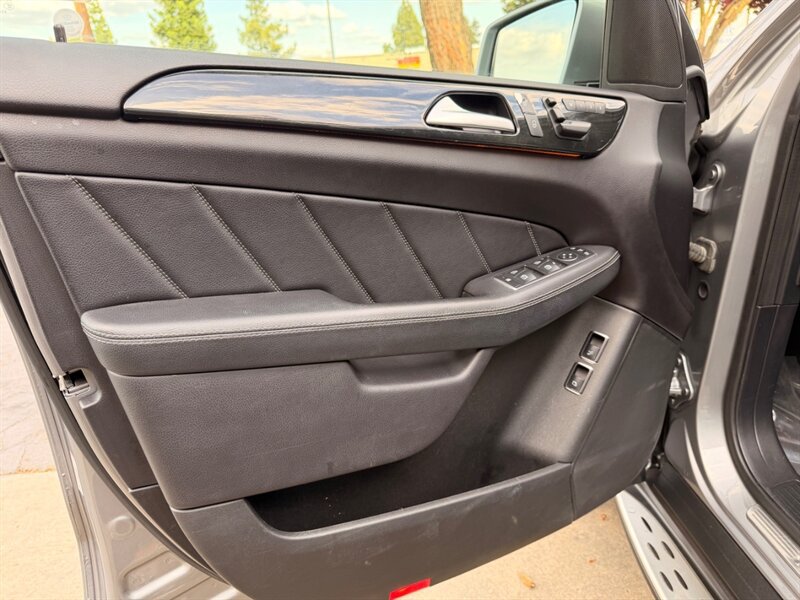 Used 2016 Mercedes-Benz GL 450 4MATIC image 18