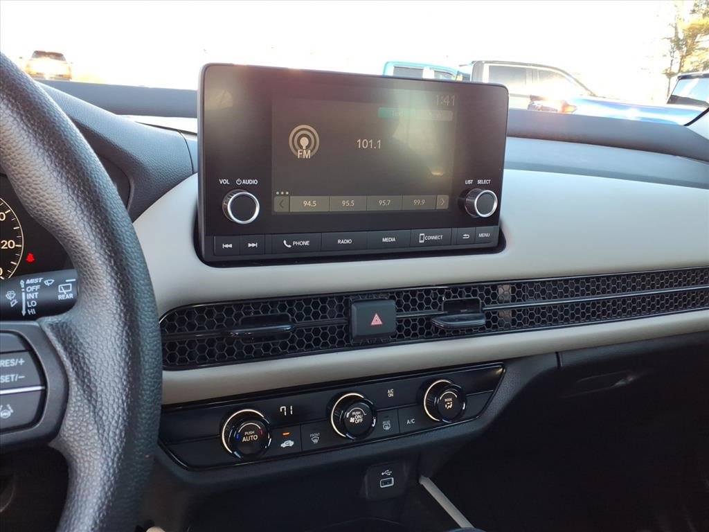 Used 2025 Honda HR-V LX image 7