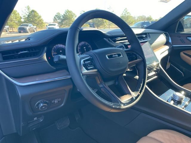 New 2025 Jeep Grand Cherokee L Summit image 14