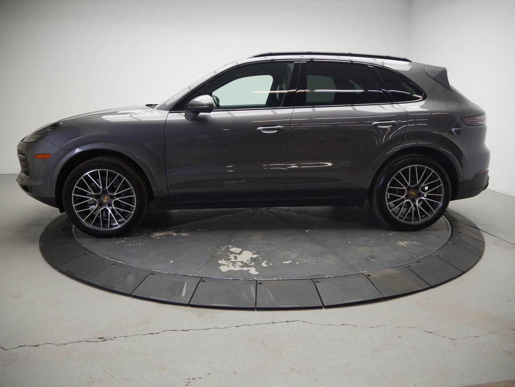 Certified 2023 Porsche Cayenne image 2