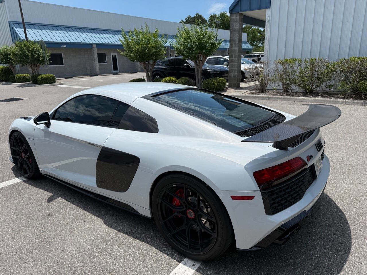 Used 2020 Audi R8 V10 w/ Carbon Exterior Package AWD/4WD image 6