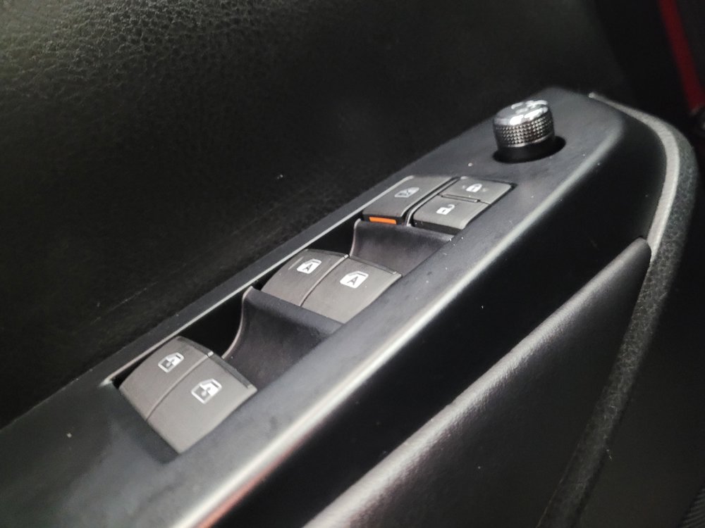 Used 2019 Toyota Highlander SE AWD/4WD image 27