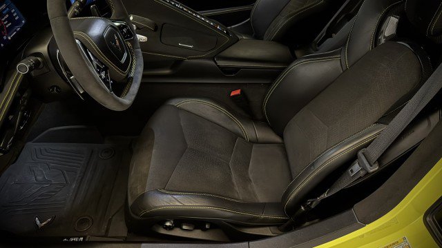 Used 2024 Chevrolet Corvette Stingray Premium Cpe w/ Z51 Performance Package RWD image 16