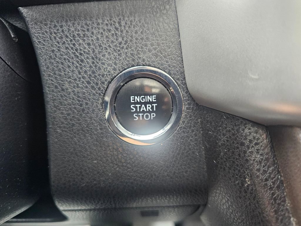 Used 2014 Toyota Highlander Limited Platinum AWD/4WD image 31