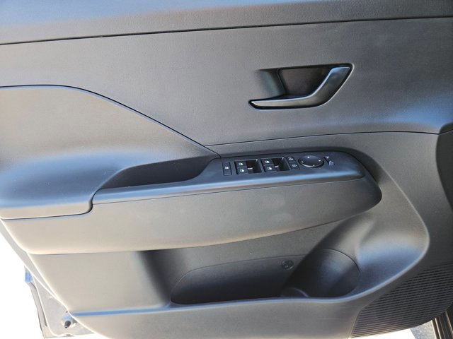 Certified 2025 Hyundai Kona SEL image 10