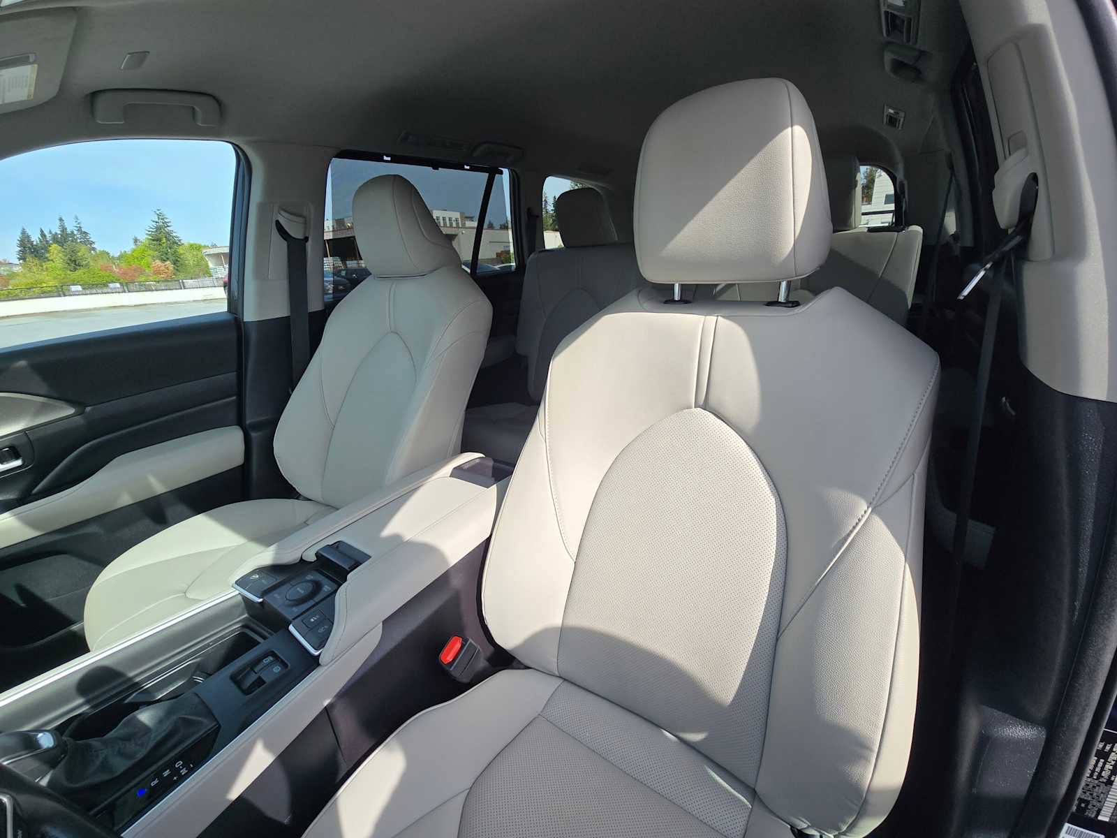 Certified 2024 Toyota Grand Highlander AWD image 21