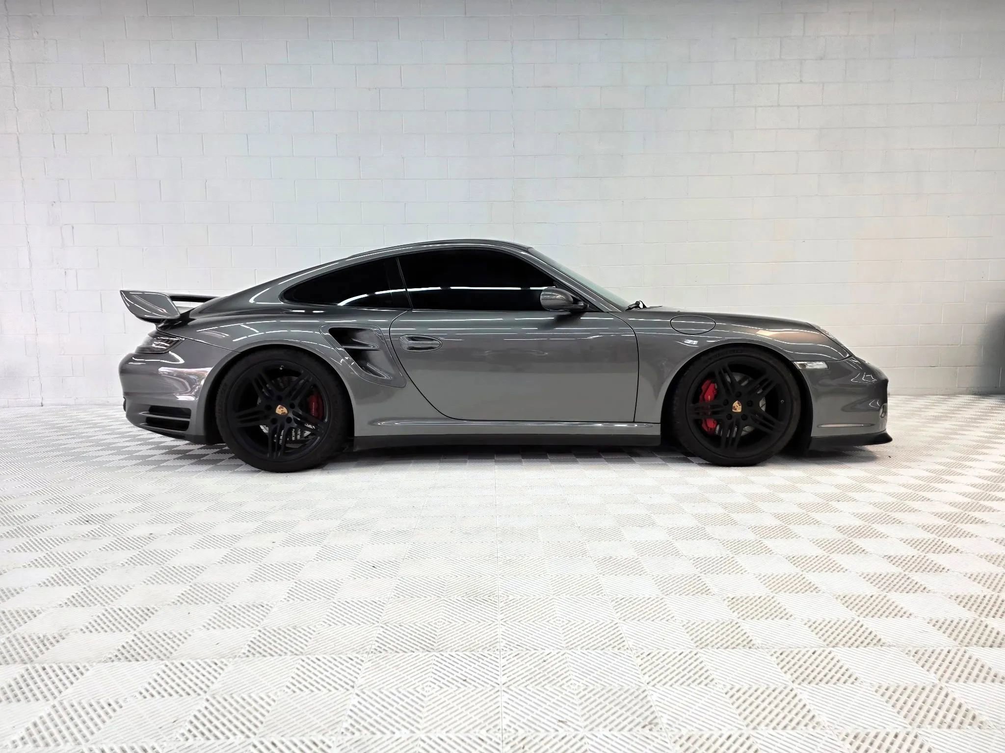 Used 2007 Porsche 911 Turbo image 2