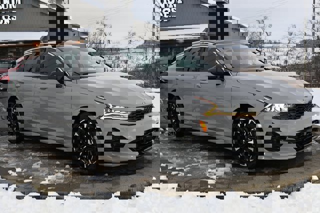 Used 2021 Kia K5 GT-Line w/ GT-Line FWD Premium Package image 3