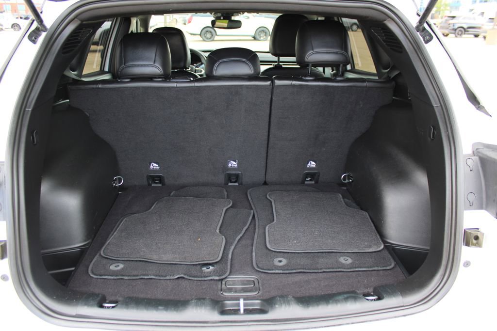 Used 2025 Jeep Compass Limited AWD/4WD image 13