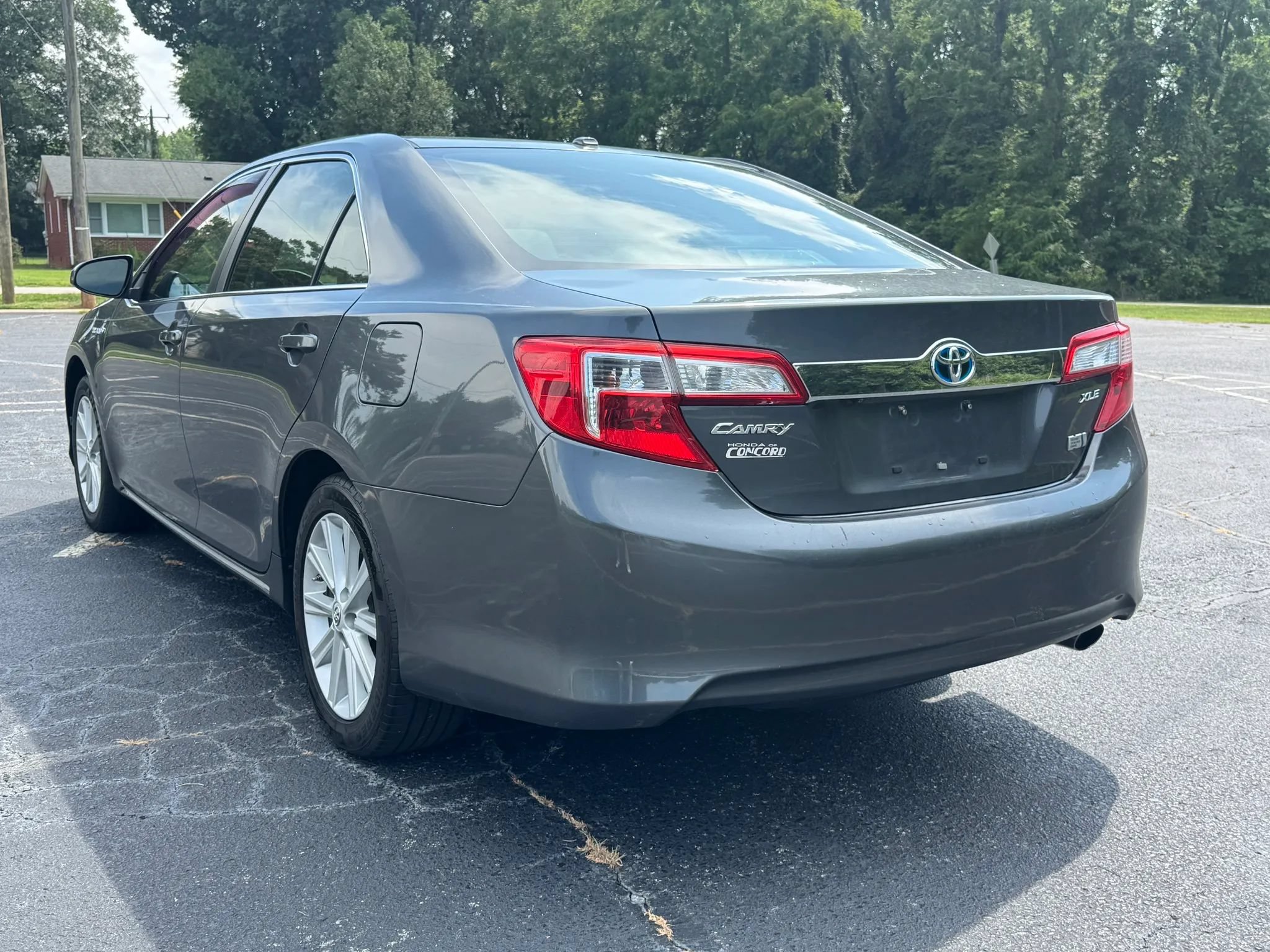 Used 2012 Toyota Camry XLE w/ Convenience Pkg FWD image 5
